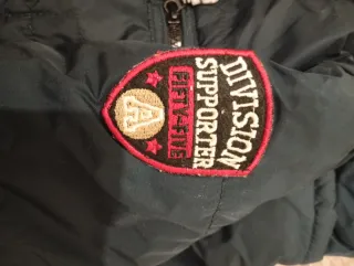 Buzo de bebé con capucha y pelo