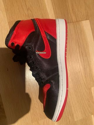 Nike Air Jordan 1 Retro HI OG Negro Rojo