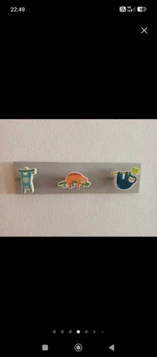 Perchero de pared con perezosos