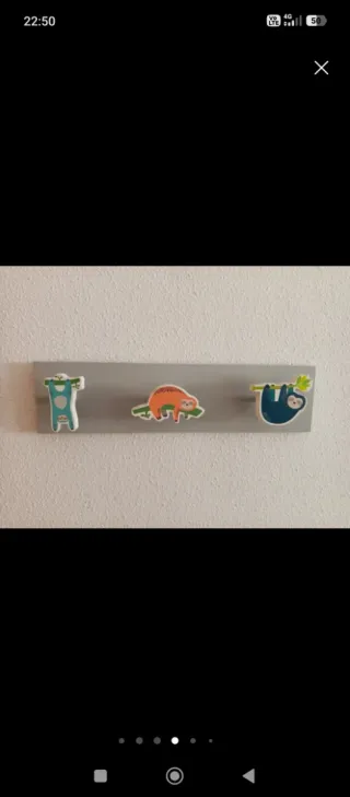 Perchero de pared con perezosos