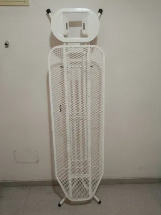 Tabla de planchar blanca