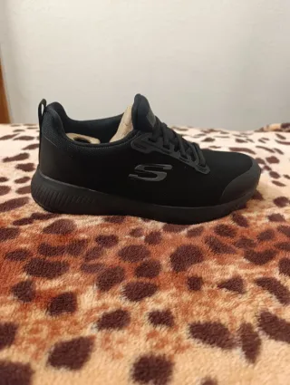 Zapatos Skechers Negros