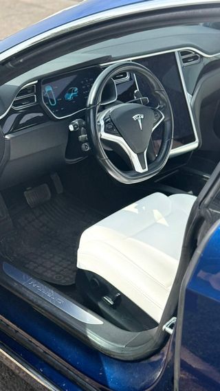 Tesla Model S 75D 4WD