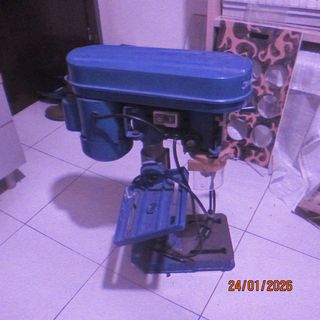 Taladro de columna azul