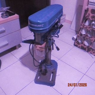 Taladro de columna azul