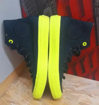 Zapatillas Converse Altas Negras y Amarillas