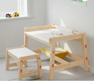 Mesa y asiento infantil madera con papel