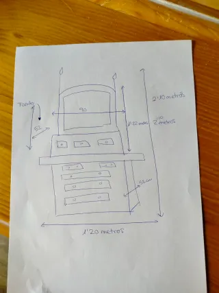 Cómoda de madera con espejo