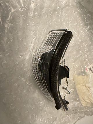 Intermitente Derecho Toyota Auris 81731-02120