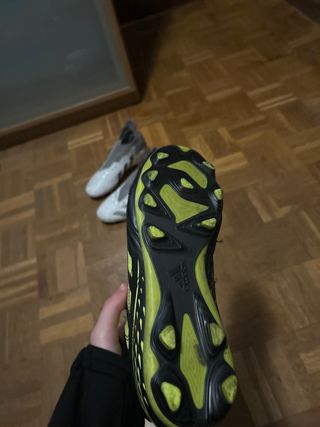 Botas de fútbol Adidas 11