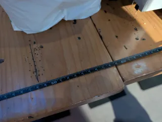 Mesa alta y 4 taburetes madera y metal