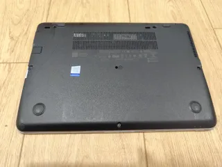 Portátil HP i5, SSD 240GB, 8GB ram