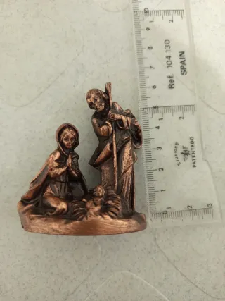 Figura belén bronce