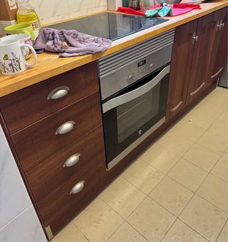 Armarios de cocina y puertas de madera c/modulo 50