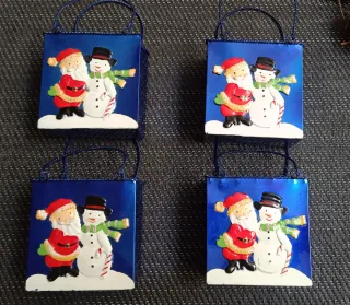 Lote adornos Navidad: bolas colgantes y cestas