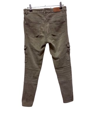 Pantalones Bershka caqui ajustados