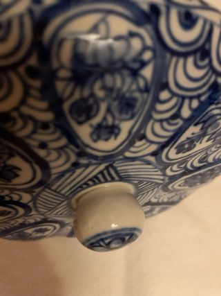 Barattolo in maiolica decorato