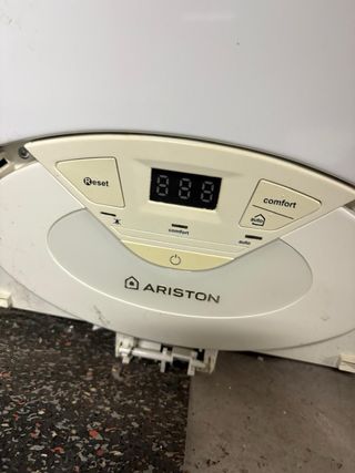 Caldera Ariston ModClas 24/28 Calefacción y Agua