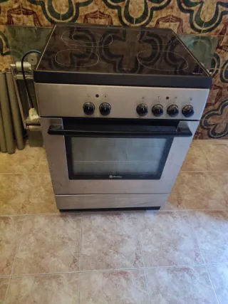 Horno y Vitrocerámica BALAY