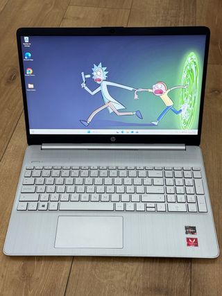 Portátil HP Lenovo Ryzen 5 8GB 500GB SSD