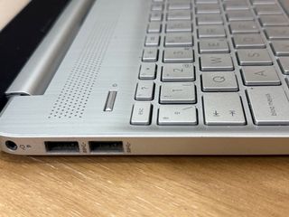 Portátil HP Lenovo Ryzen 5 8GB 500GB SSD