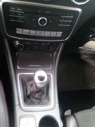 Mercedes-benz 189669 a2462400217 soporte clase cla