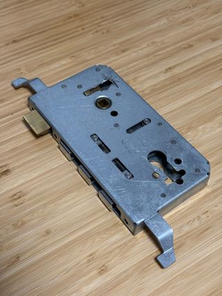 Cerradura ARCU Perfil Europeo - Mano Izquierda