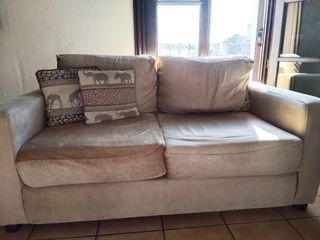 Sofá de 2 plazas beige y marrón