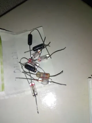 Lotto di Diodi Elettronici