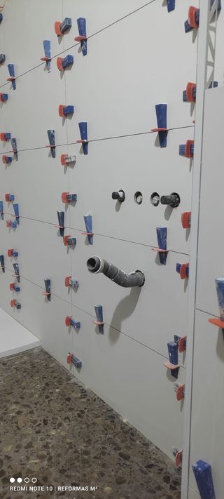 Servicios de Alicatados y Fontanería