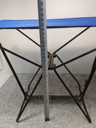 Silla plegable azul para pesca