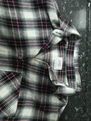 Camisa Pacific República cuadros negros y rosa