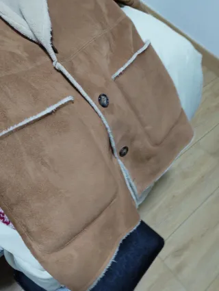 Pelliza Beige y Marrón la talla real es M