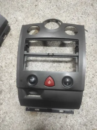 Marco Radio Megane 2 Plástico Gris