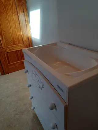 Cajonera bebé Micuna con bañera