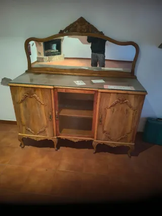 Muebles de madera antiguos