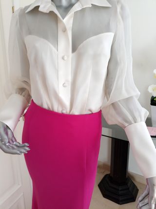 Conjunto Falda Rosa y Blusa Blanca