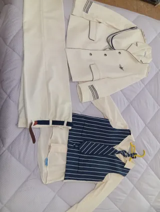 Traje completo de comunión blanco con detalles