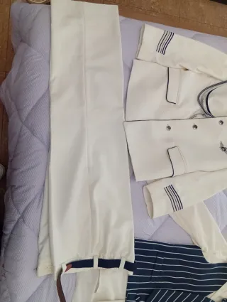 Traje completo de comunión blanco con detalles