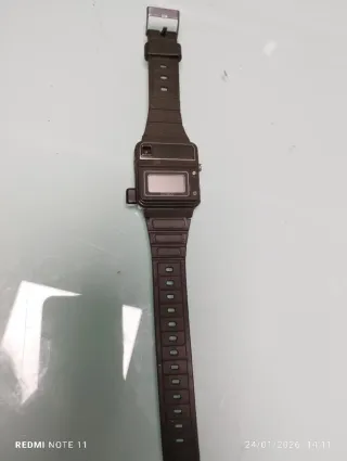 Reloj Digital Vintage 80s con Mechero