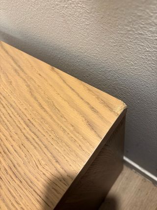 Mesita de noche de madera