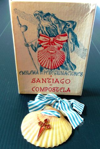 Antiguo emblema de peregrinación a Compostela