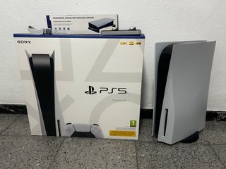 PlayStation 5 825GB