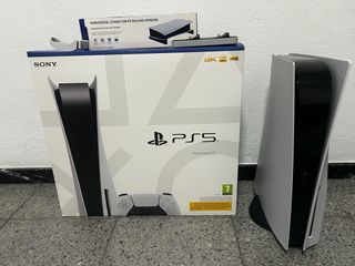 PlayStation 5 825GB