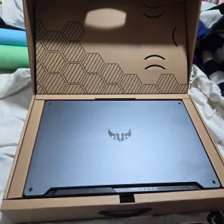 Portátil Asus TUF Gaming FA706II-H7117T teclado FR