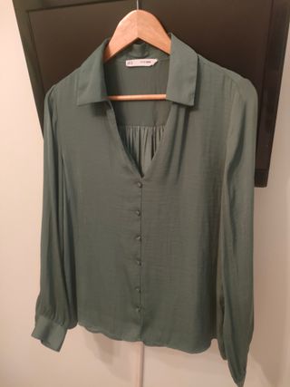 2 Camisas Sfera Satén Talla M (verde y azul)