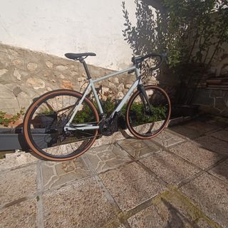 Bicicleta Gravel Triban RC120 gravel