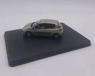 RENAULT CLIO 2005 1:43 BU SOLIDO