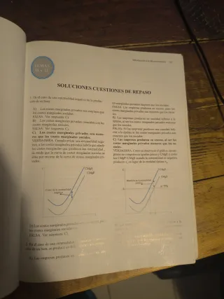 Libro Introducción a la economía política.