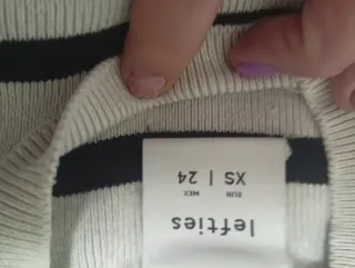 2 Tops Bershka XS.precio las dos.